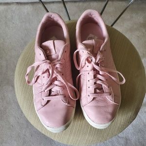 Pink leather New Balance 791